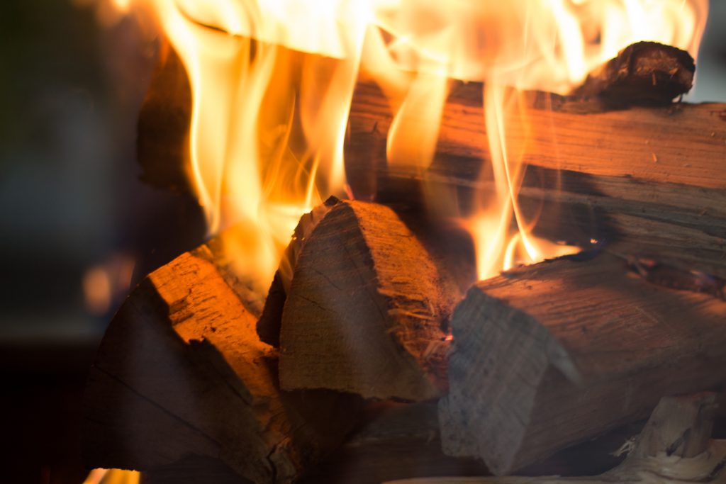 Kamin richtig anzünden | kiimoto Speicherkamine